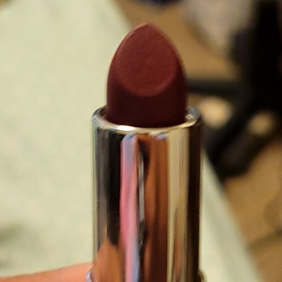Farmasi lipstick - Picture 2 of 2